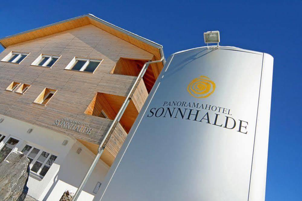 Panoramahotel Sonnhalde Schwarzenberg im Bregenzerwald Exterior foto